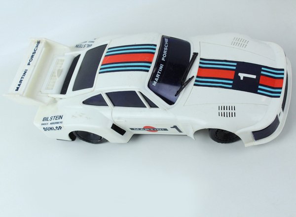 AUTOMODELLO Martini Porsche 935 Turbo 1:16 Identical Scale Battery operated … | Immagine Gallery 14