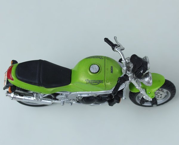 MOTO TRIUMPH RS 9551 SPEEDTRIPLE MODELLINO MAISTO scala 1:18 lunghezza …