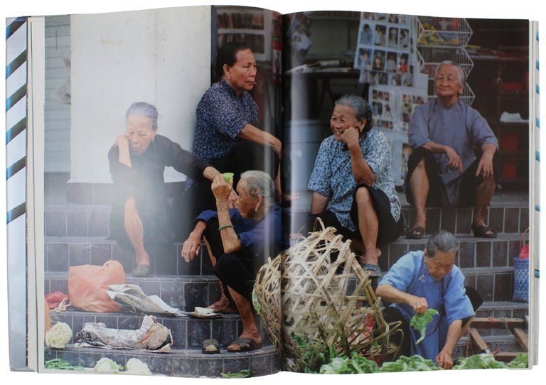 A SALUTE TO SINGAPORE [Grande, splendido volume]