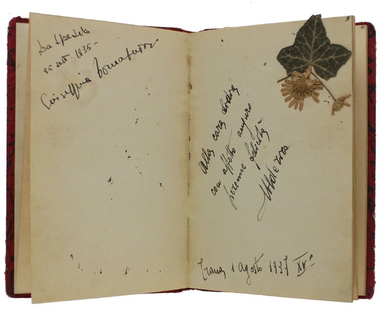 ALBUM RICORDO CON ACQUERELLI E DEDICHE MANOSCRITTE - 1935.