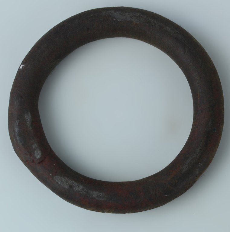 ANELLO ANTICO IN FERRO FORGIATO DIAMETRO CM 9