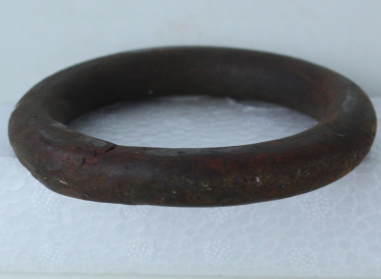 ANELLO ANTICO IN FERRO FORGIATO DIAMETRO CM 9