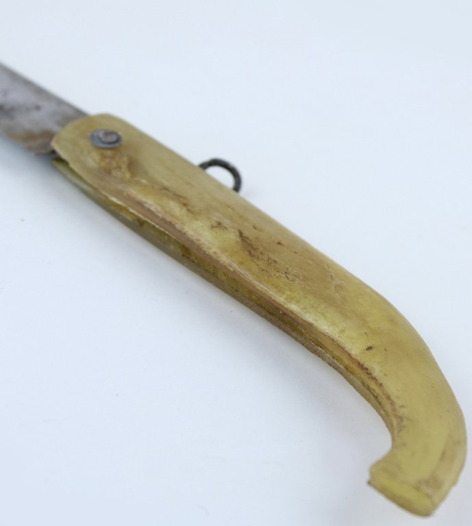 ANTICO COLTELLO SERRAMANICO IN FERRO, MANICO IN CORNO, cm 18,5