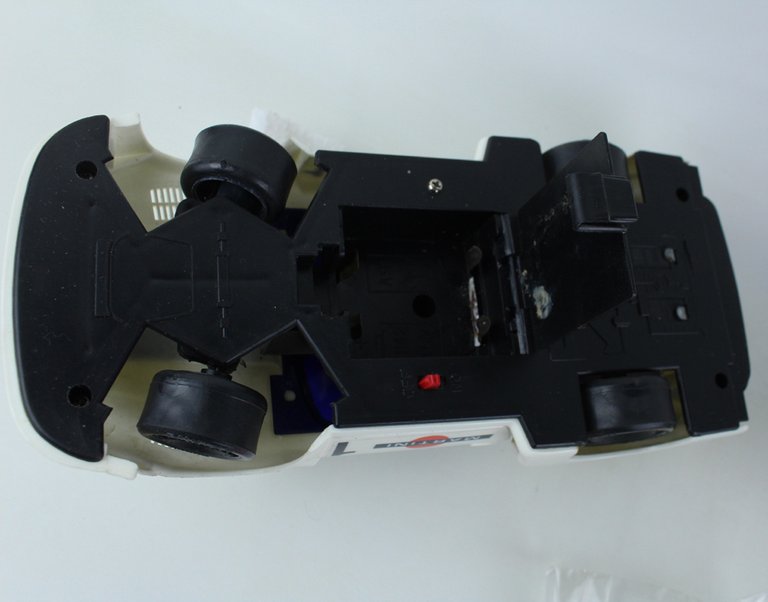 AUTOMODELLO Martini Porsche 935 Turbo 1:16 Identical Scale Battery operated … | Immagine Gallery 18