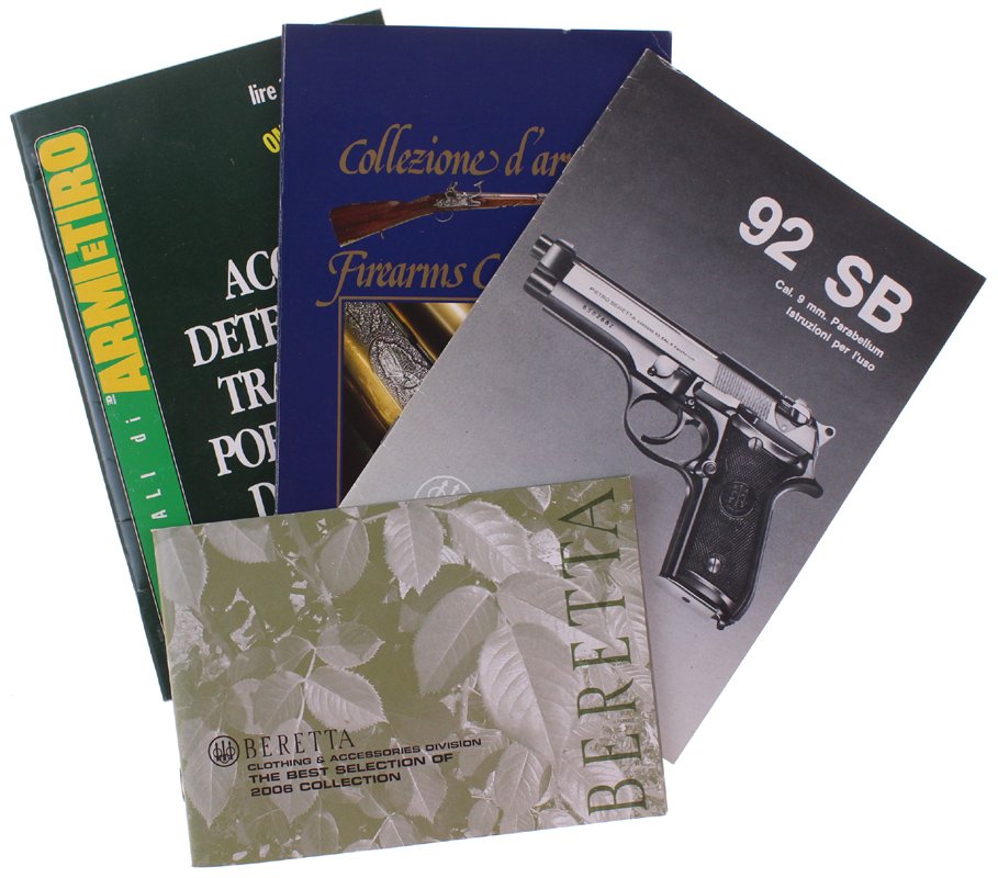 BERETTA 3 PUBBLICAZIONI: Manuale 92 SB + Clothing & Accessories …