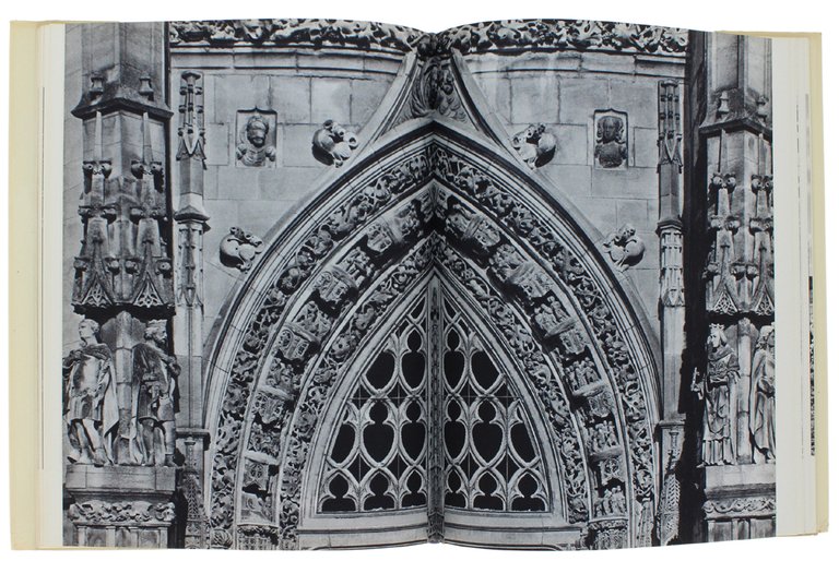 CHAMPAGNE. Photographies de Gerald Maurois et Augustin Dumage.