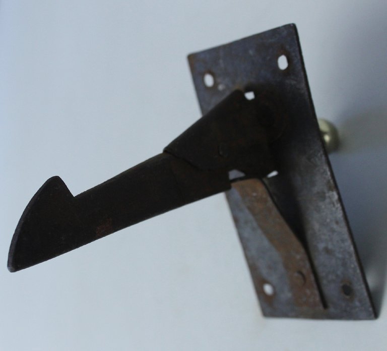 CHIAVISTELLO ANTICO FERRO POMOLINO OTTONE CHIUSURA A LEVA CON SCATTO …