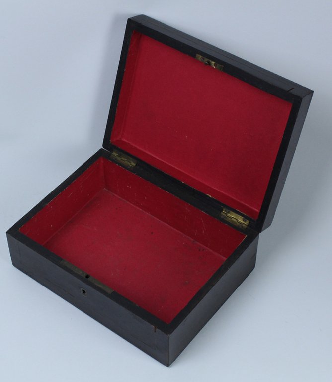 COFANETTO - PORTAGIOELLI VINTAGE CON COPERCHIO INTARSIATO.