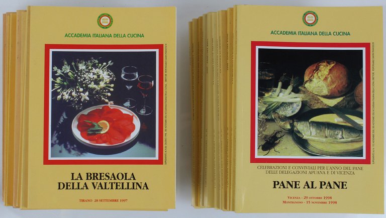 QUADERNI DELL'ACCADEMIA ITALIANA DELLA CUCINA: Collezione di 83 quaderni consecutvi …