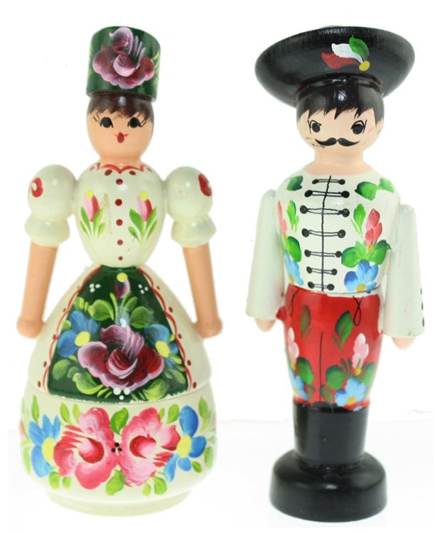 COPPIA DI PERSONAGGI IN COSTUME TRADIZONALE UNGHERESE - IN LEGNO …