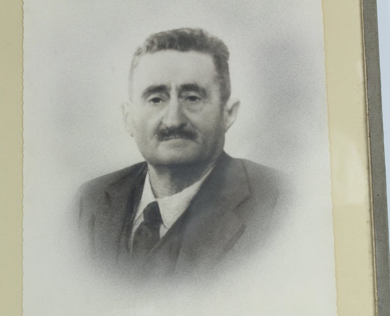 COPPIA ANTENATI: RITRATTI PRIMO '900 (vere foto d'epoca) sotto vetro