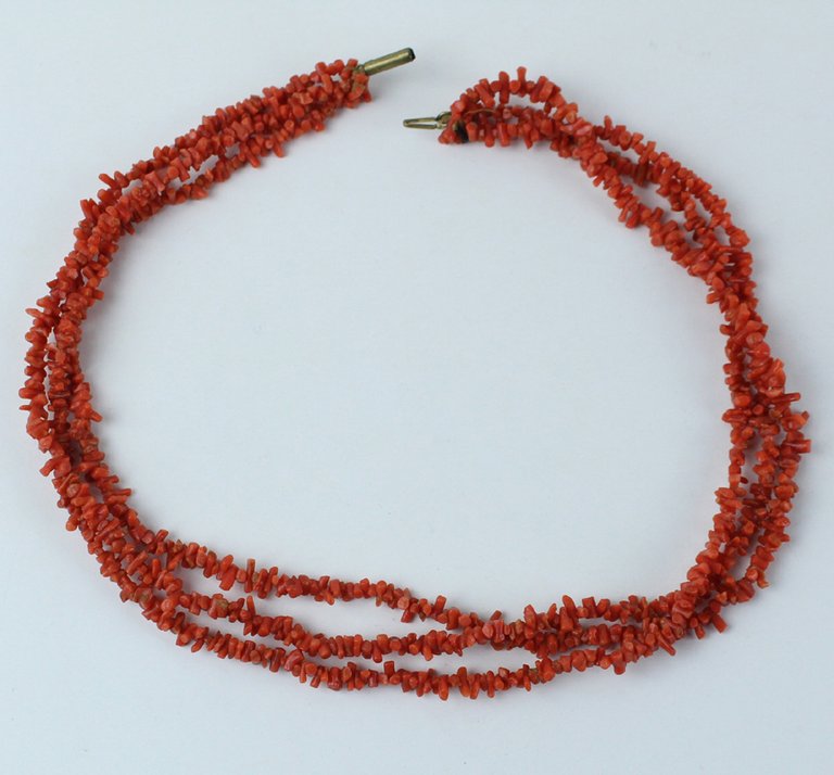 CORALLO ROSSO NATURALE : COLLANA ANTICA 3 FILI. Gr. 36, … | Immagine Gallery 2