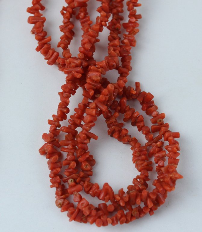 CORALLO ROSSO NATURALE : COLLANA ANTICA 3 FILI. Gr. 36, … | Immagine Gallery 6
