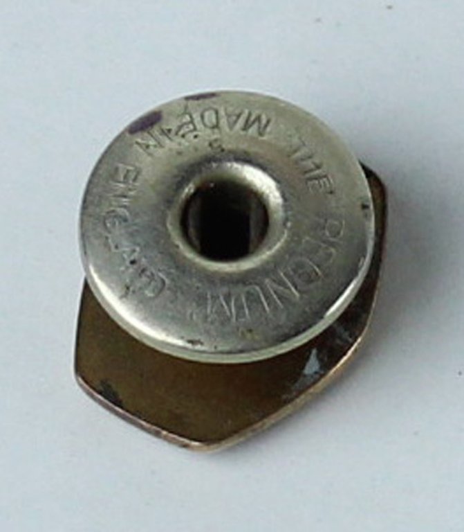 DISTINTIVO MILITARE VINTAGE (INGLESE?) mm 15x12 | Immagine Gallery 4