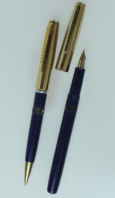 EVERSHARP 717 + 1717. Set vintage. Stilografica, pennino oro + …