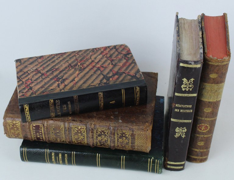 LOTTO 5 LIBRI ANTICHI: 1747-1860 con pregiate legature in pelle. …