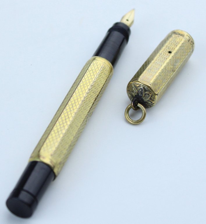 IMPERIAL Penna stilografica vintage. Pennino oro 14 Kt rientrante funzionante