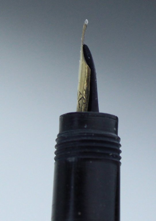 IMPERIAL Penna stilografica vintage. Pennino oro 14 Kt rientrante funzionante