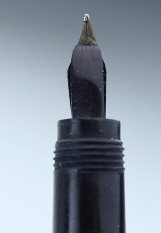 IMPERIAL Penna stilografica vintage. Pennino oro 14 Kt rientrante funzionante