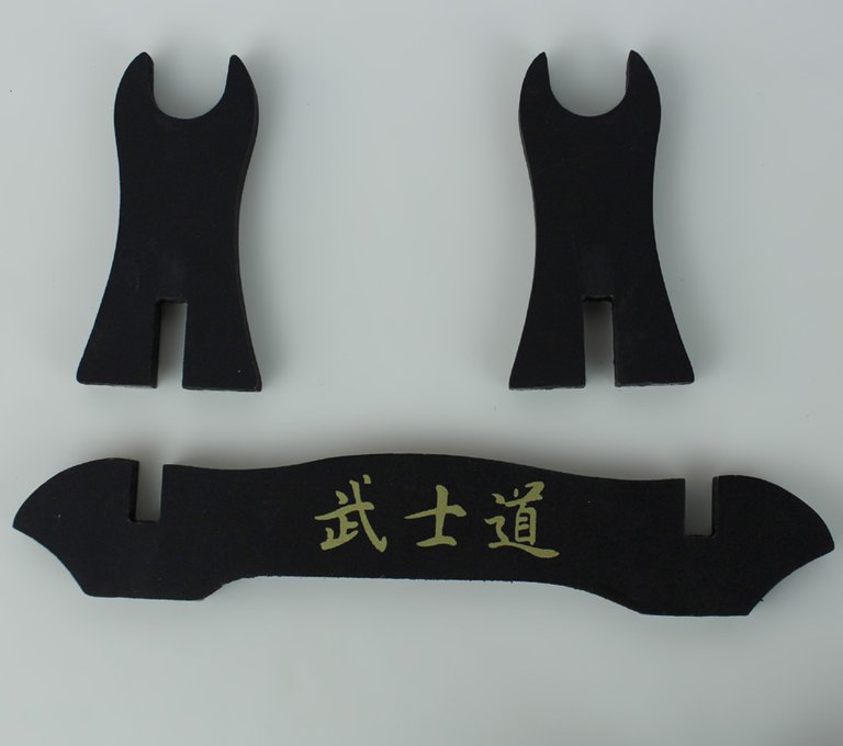 KATANA DA TAVOLO CON SUPPORTO (legno e acciaio)