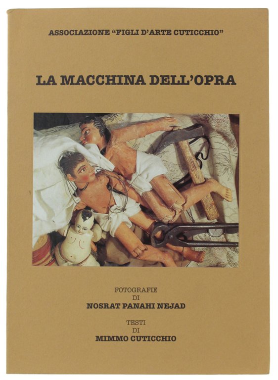 LA MACCHINA DELL'OPRA. Fotografie di Nosrat Panahi Nejad.