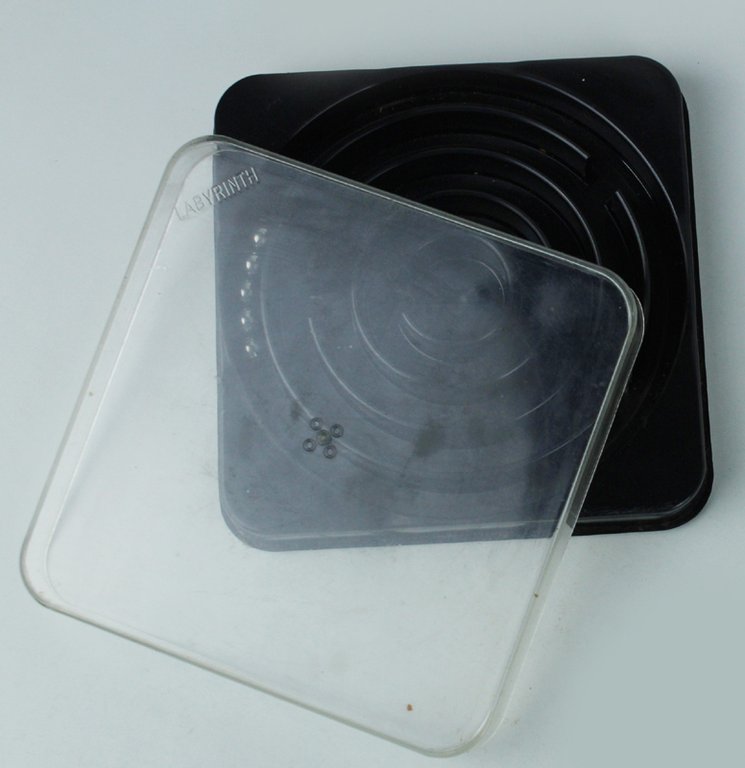 LABYRINTH: GIOCO DA TAVOLO VINTAGE CM 13x13x2