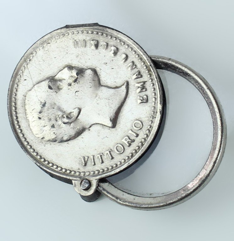 LENTE D'INGRANDIMENTO CON COPERCHIO A FORMA DI MONETA PRIMO '900