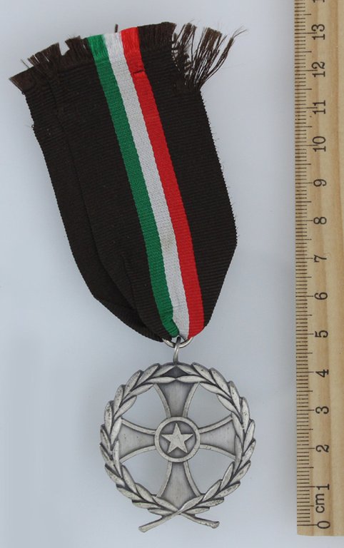 MEDAGLIA “PRO HUMANITATE” (Soccorso Umanitario)
