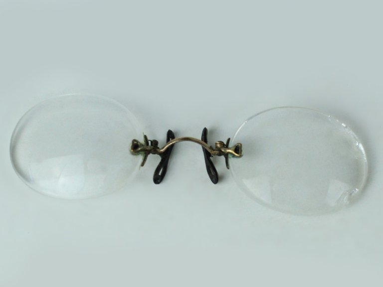 OCCHIALI PINCE-NEZ ANTICHI