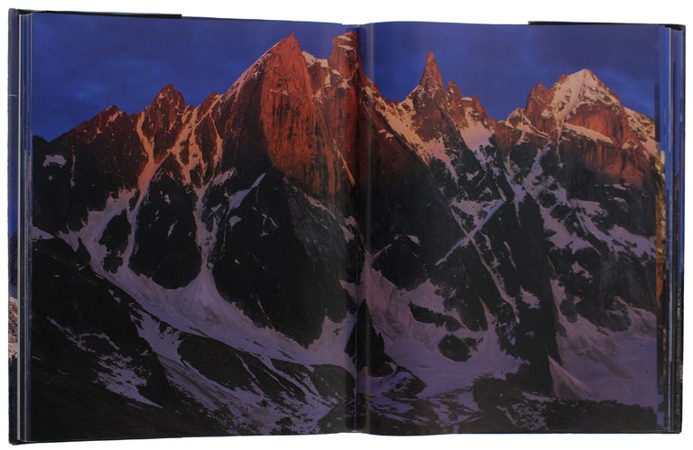 OMAGGIO ALLE ALPI. Presentazione di Sir Edmund Hillary. 3a edizione