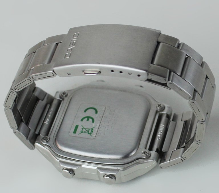 OROLOGIO UOMO CASIO WORLD TIME AE1200WH No. 3299 (nuovo)