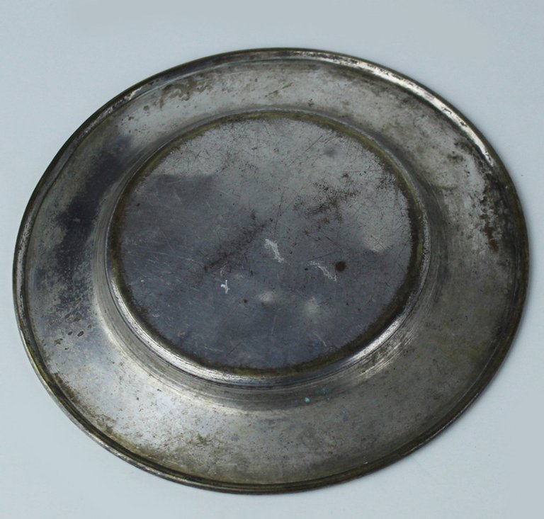 PIATTINO ANTICO IN OTTONE ARGENTATO Diametro cm 13