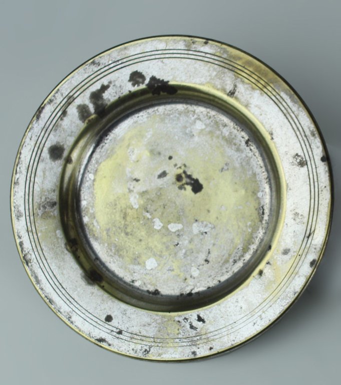 PIATTINO ANTICO IN OTTONE ARGENTATO Diametro cm 13