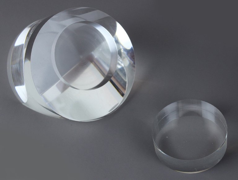 PORTAFOTO DESIGN DA TAVOLO : CILINDRO PLEXIGLAS CM 11x10x9 CIRCA