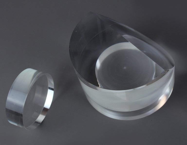 PORTAFOTO DESIGN DA TAVOLO : CILINDRO PLEXIGLAS CM 11x10x9 CIRCA