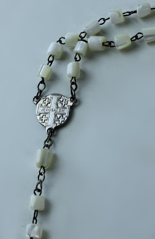 ROSARIO VINTAGE "JERUSALEM" MADREPERLA CON RELIQUIA DI TERRA SANTA | Immagine Gallery 5