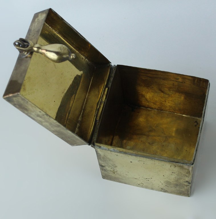 SCATOLA COFANETTO IN OTTONE cm 7,8x7,8x8.