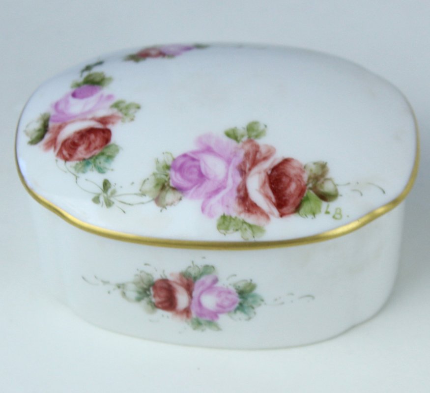 SCATOLETTA IN PORCELLANA DIPINTA A MANO CM 9x7x5