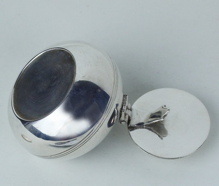 SCATOLETTA OVALE VINTAGE IN METALLO ARGENTATO CM 5,5 H CM … | Immagine Gallery 10