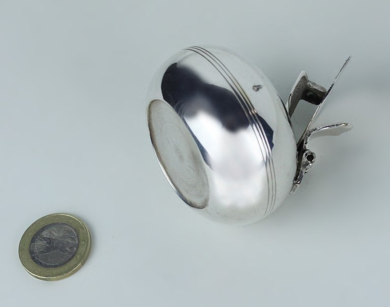 SCATOLETTA OVALE VINTAGE IN METALLO ARGENTATO CM 5,5 H CM … | Immagine Gallery 12