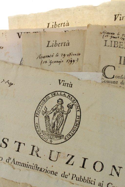 SEQUENZA DI 39 DECRETI / MANIFESTI