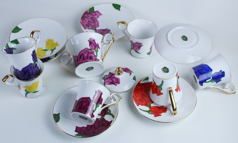 SERVIZIO THE / CAFFE'/ CAFFELATTE 6 TAZZE + 6 PIATTINI …