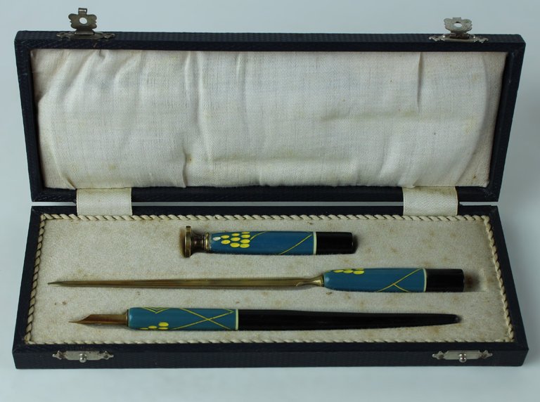 SET SCRITTURA DA VIAGGIO VINTAGE (3 PEZZI) NELL'ASTUCCIO ORIGINALE (cm … | Immagine Gallery 1