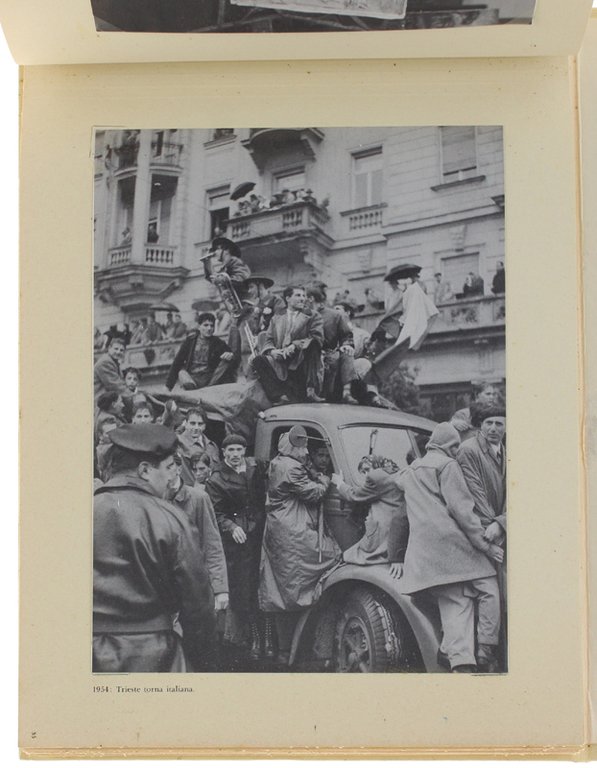 STORIA DELLA REPUBBLICA ITALIANA. [98 fotografie storiche]