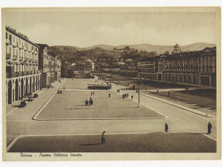 TORINO. Piazza Vittorio Veneto (Cartolina).