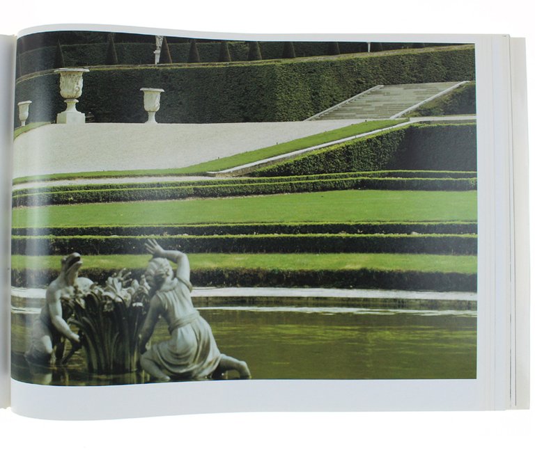 VERSAILLES. Quattro stagioni, quattro volti.