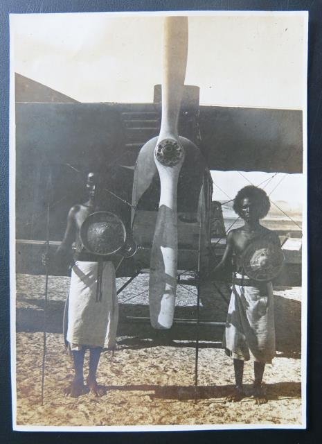 Aviazione della Somalia italiana. Servizio fotografico sul campo di Aviazione …