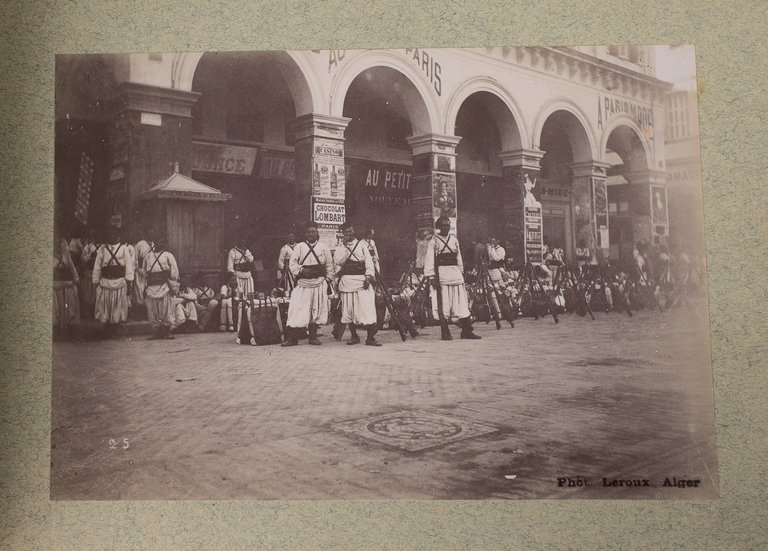 Album photographique - Alger 1898, photographies prises durant l'émeute antisémite
