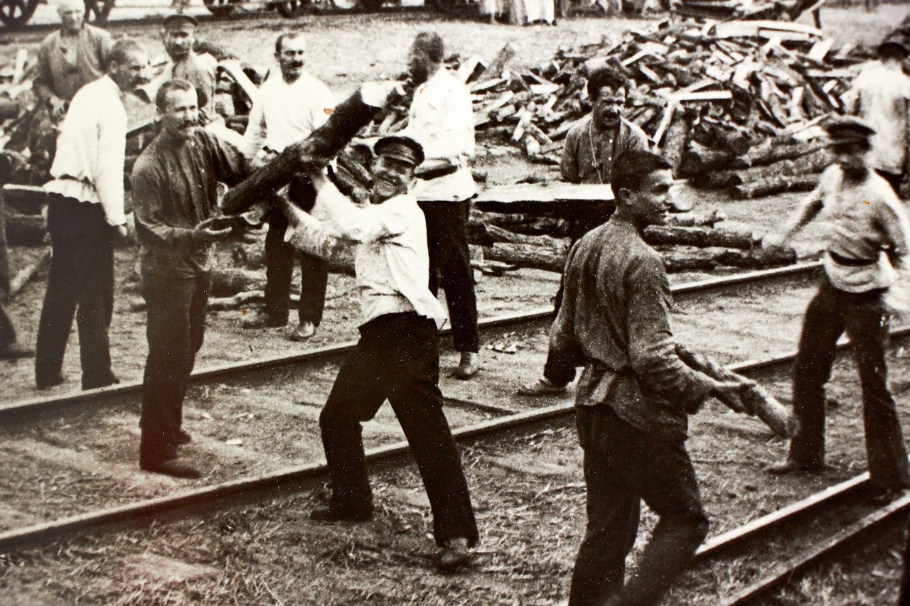 Album photographique Révolution russe. Trains d'Agitation (Agit-Prop)