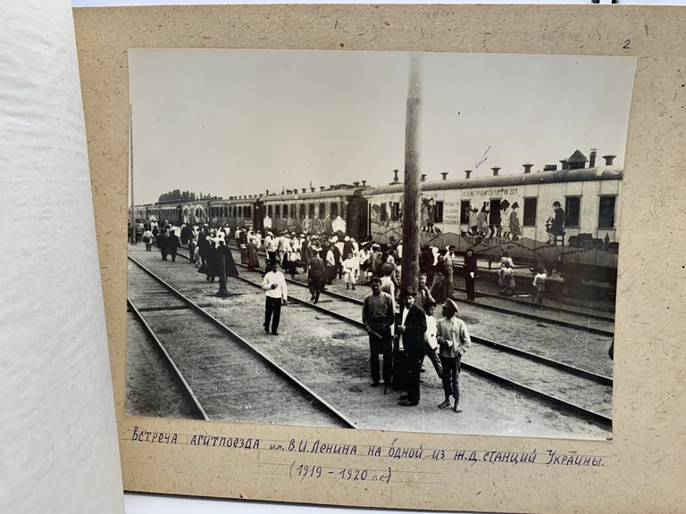 Album photographique Révolution russe. Trains d'Agitation (Agit-Prop)